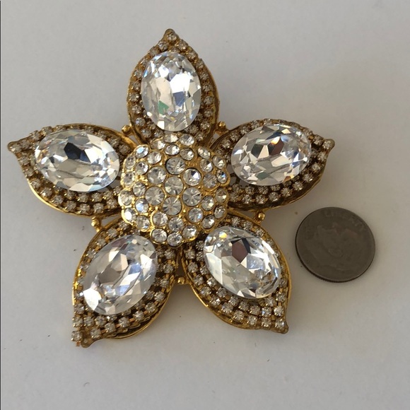 Signed Cara N.Y. Large Gold tone Brooch Bling - Picture 4 of 7